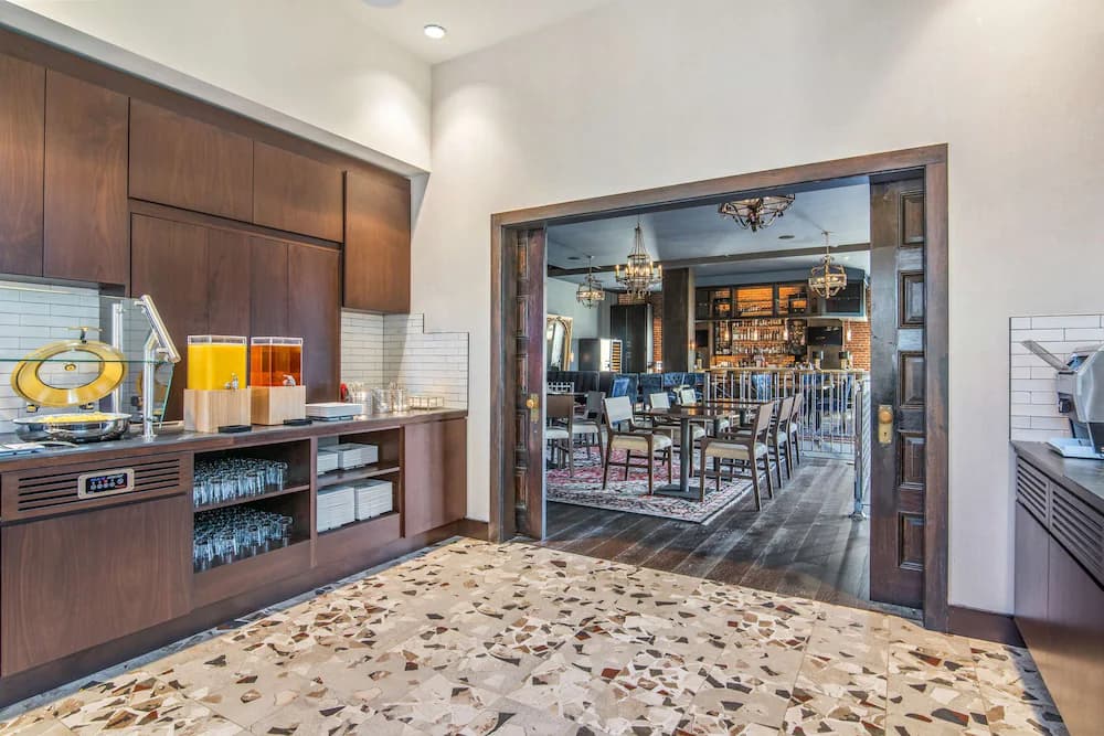 Breakfast area