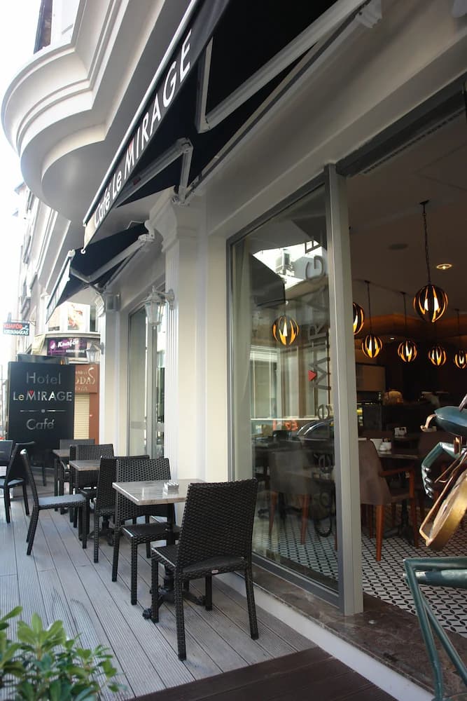 Cafe
