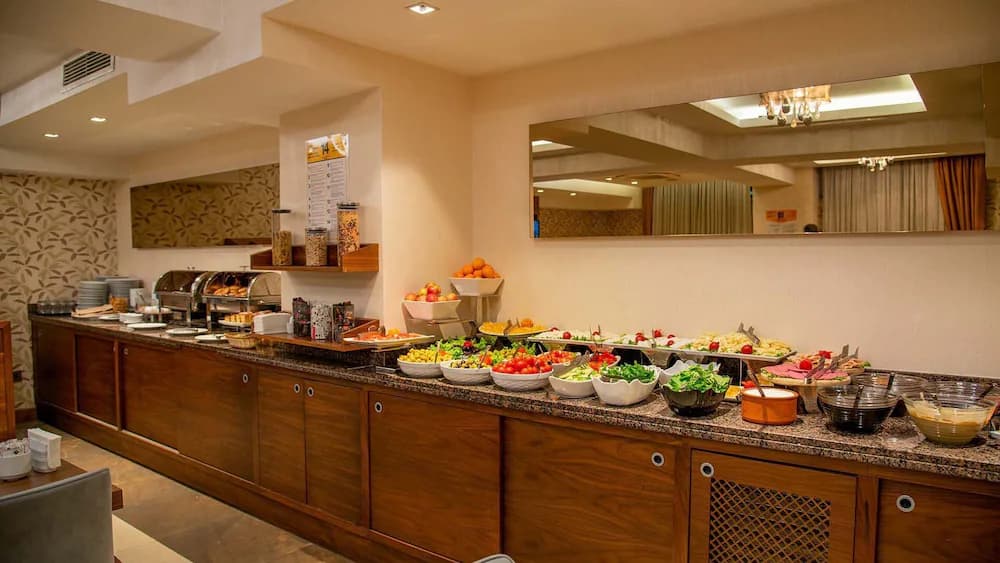 Breakfast buffet