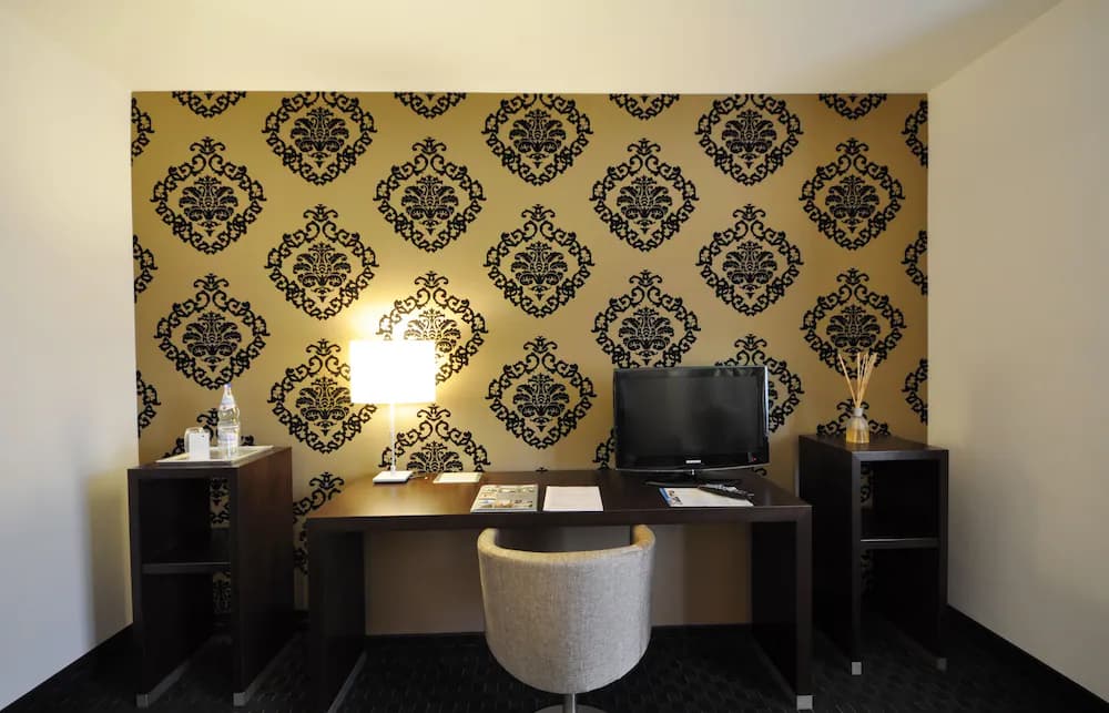 In-room business center