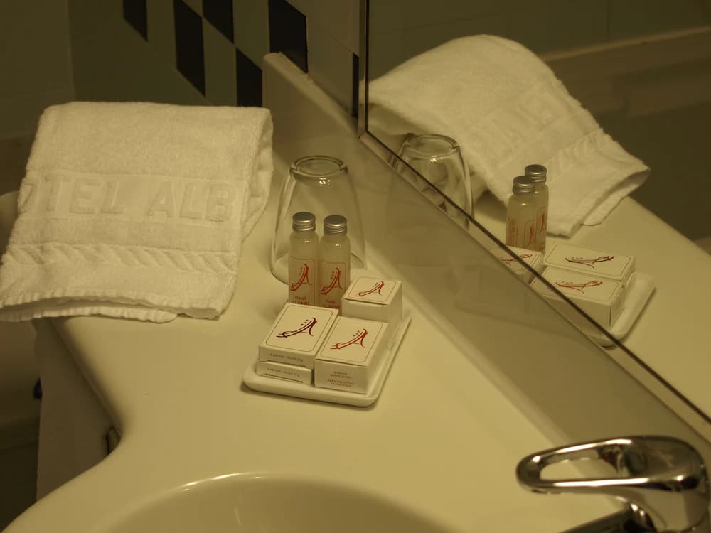 Bathroom amenities