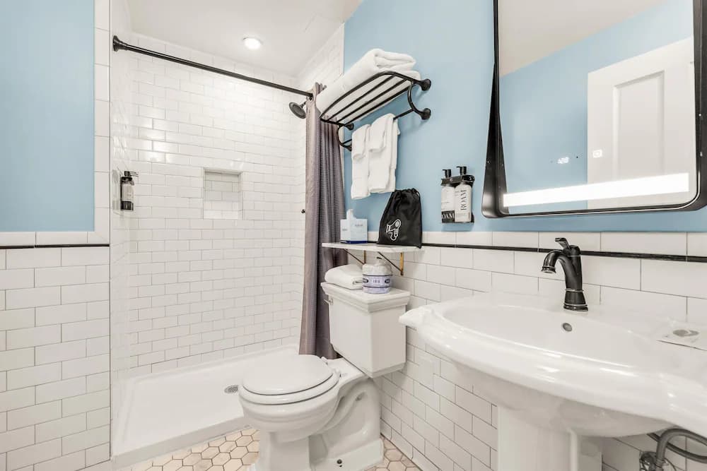 Bathroom shower