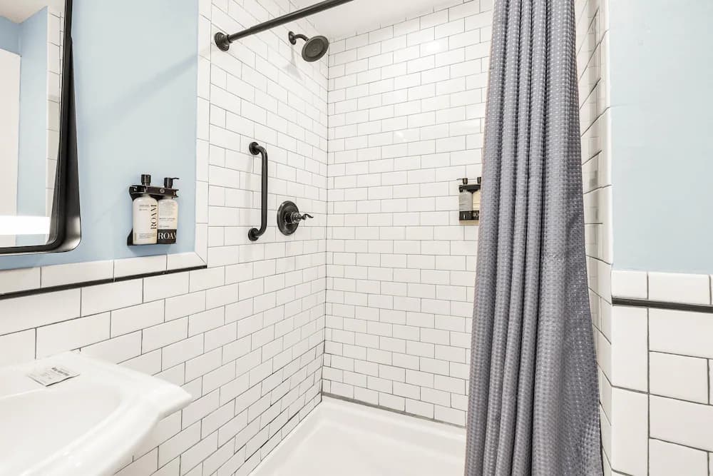 Bathroom shower