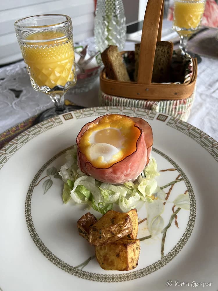 Breakfast meal