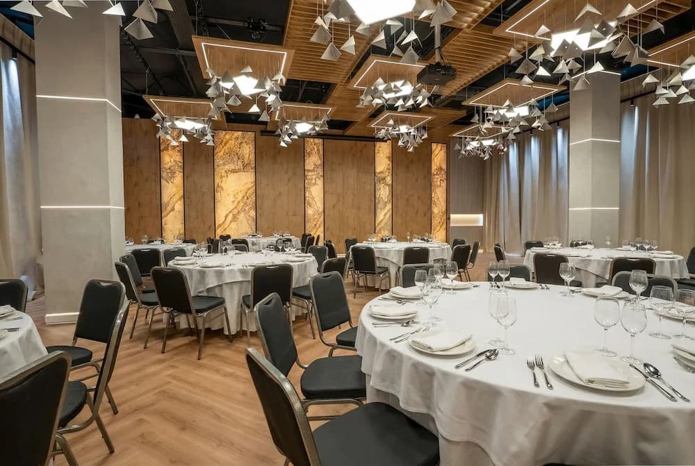 Banquet hall