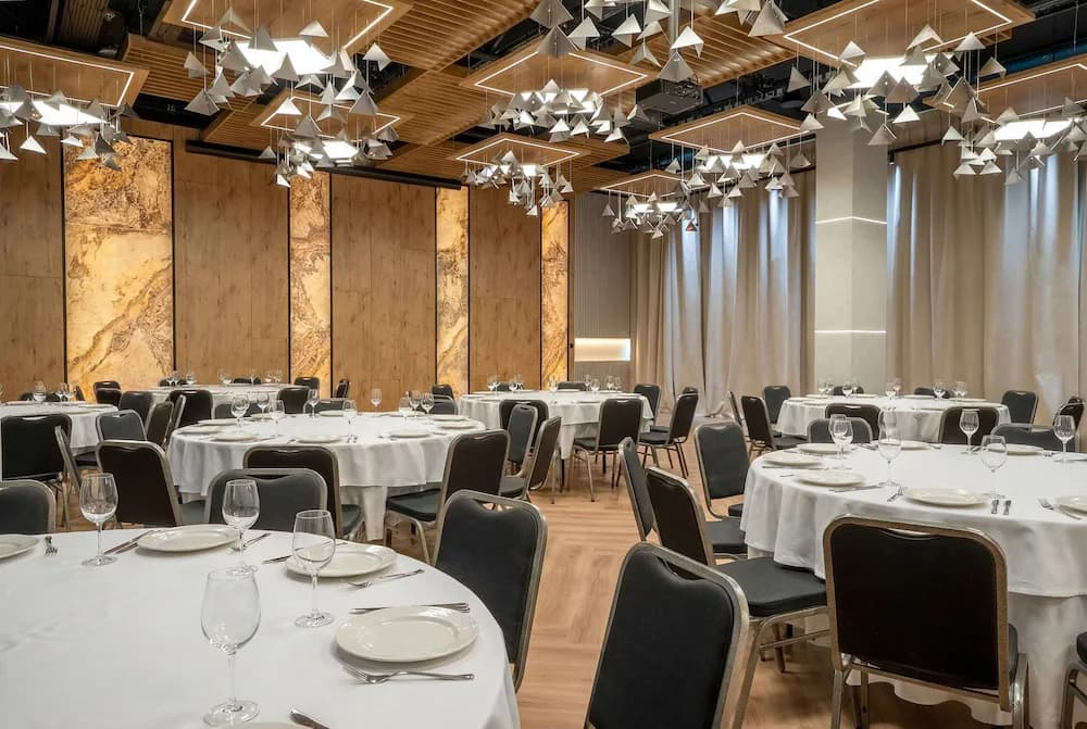 Banquet hall