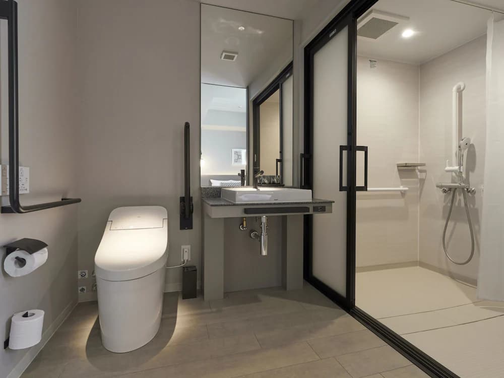 Bathroom amenities