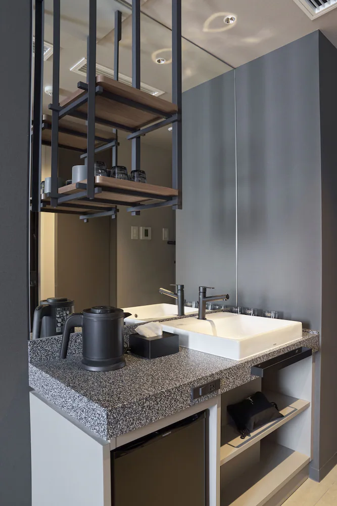 Bathroom amenities