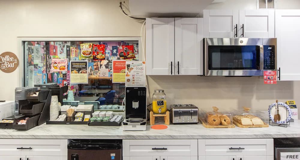 Breakfast area