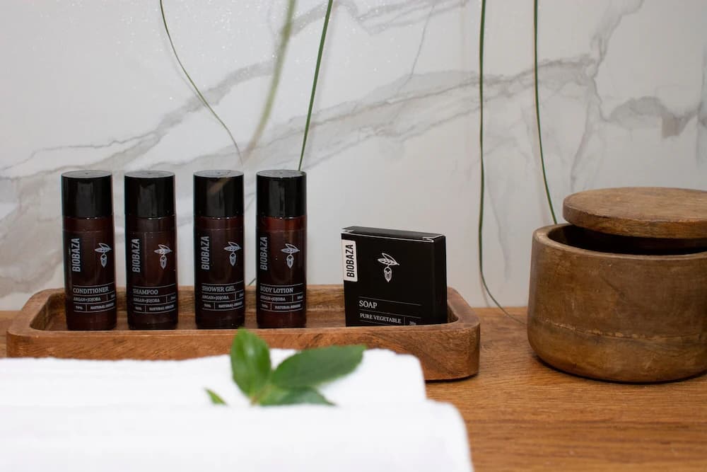 Bathroom amenities