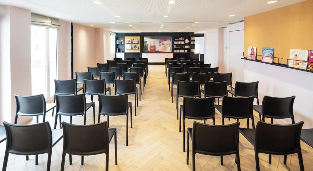Meeting facility