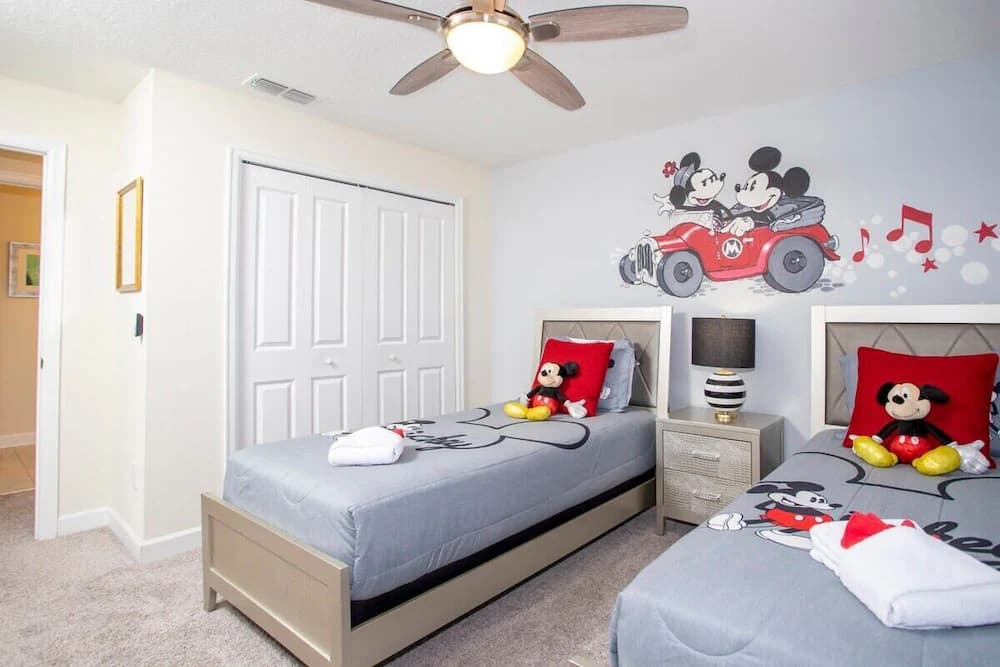 Children's theme room