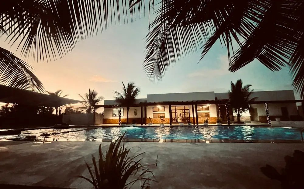 Poolside bar