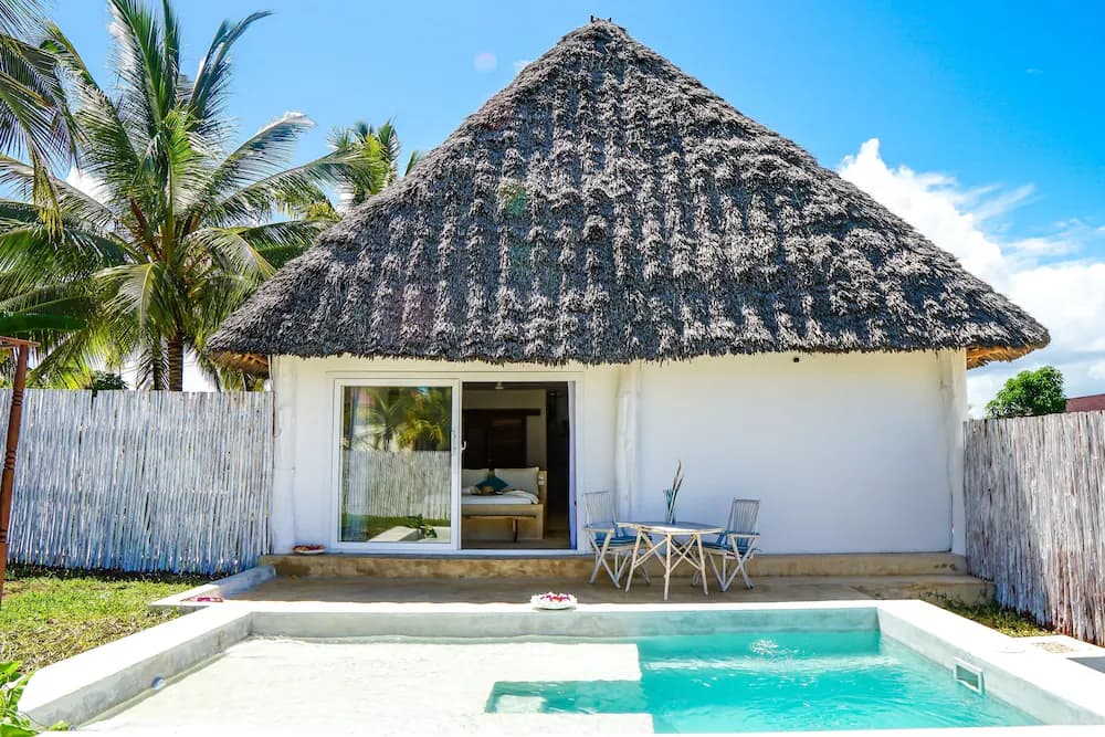 Private pool