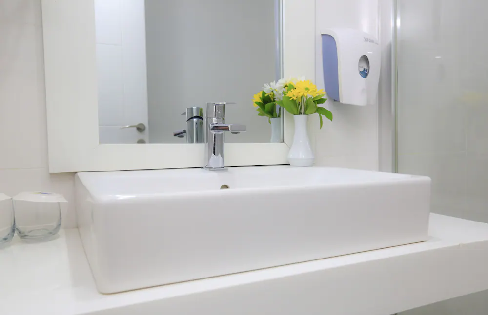 Bathroom sink