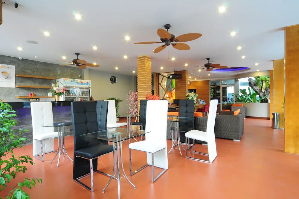 Food court