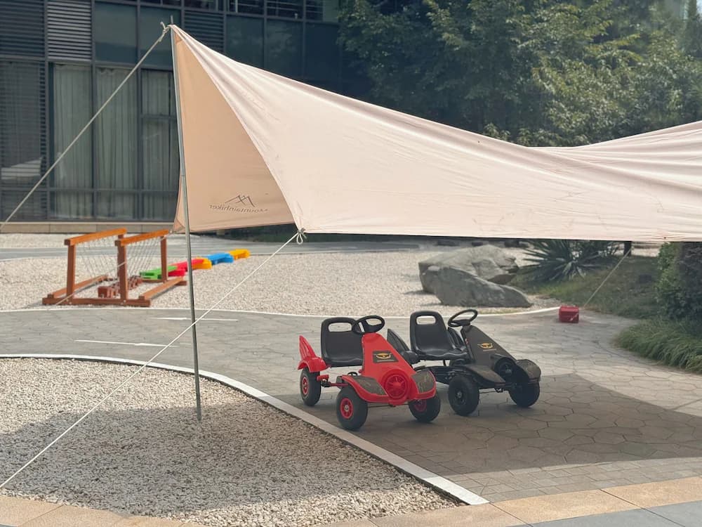 Children's play area - outdoor