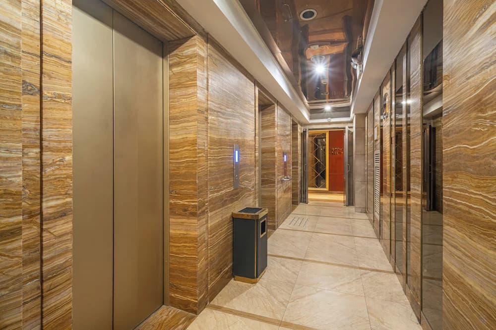 Elevator