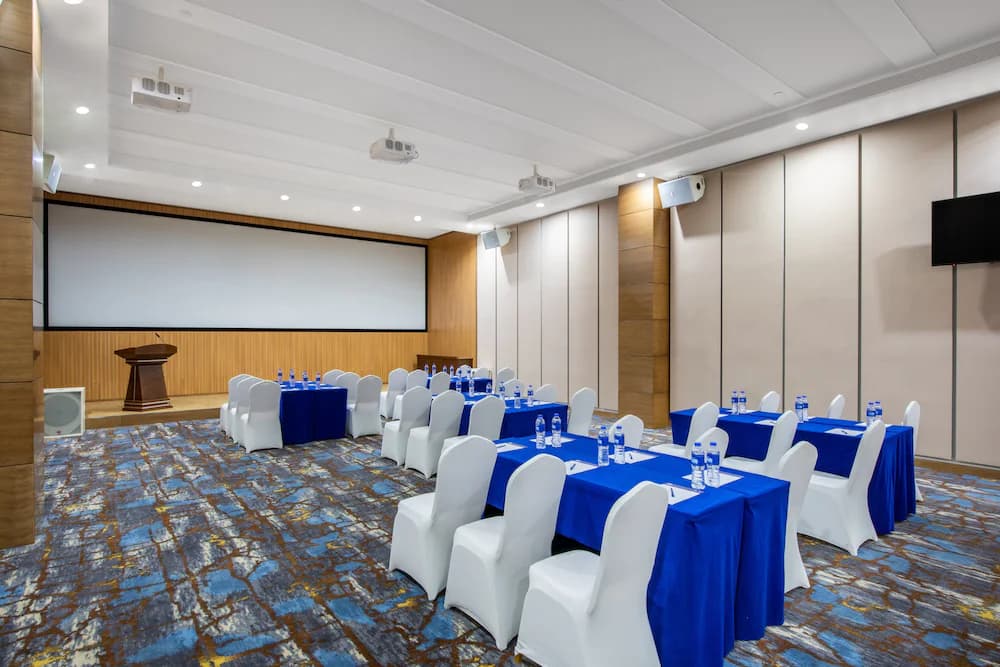 Meeting facility