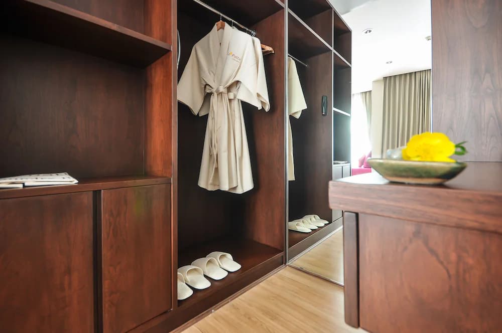 Bathroom amenities