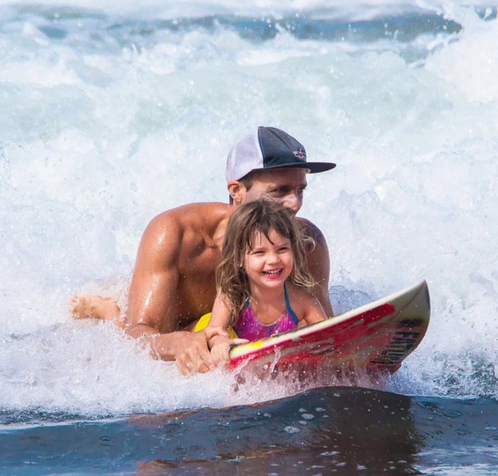 Surfing/boogie boarding