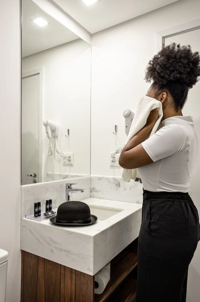 Bathroom amenities