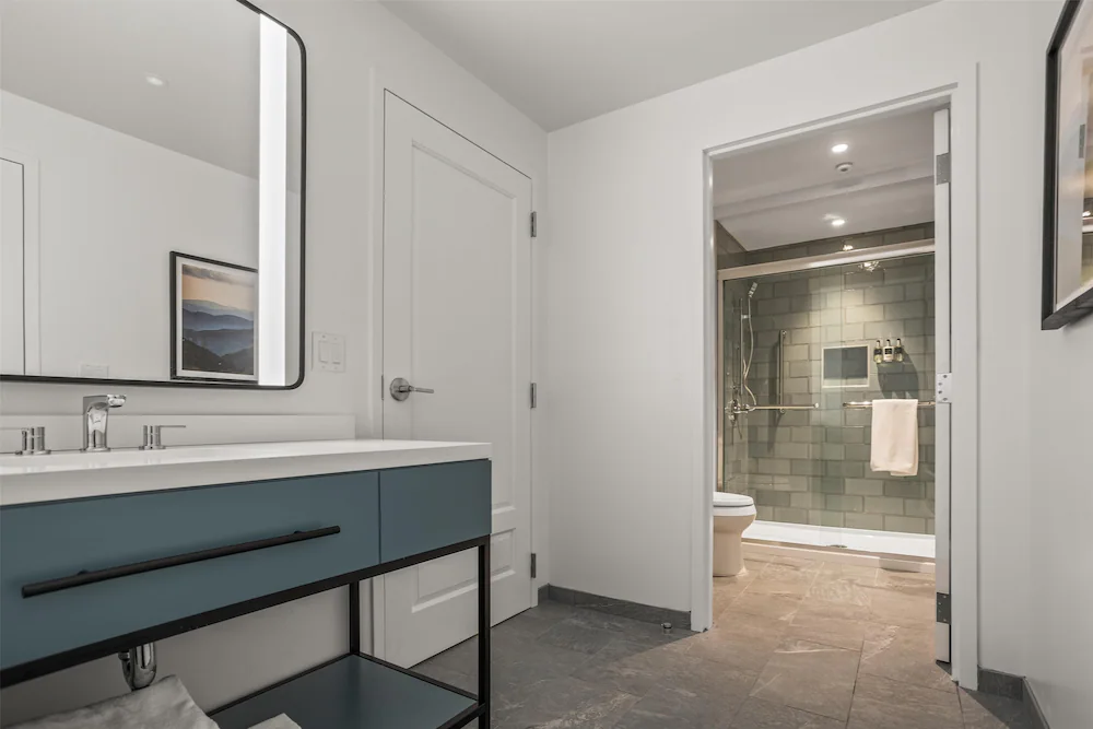 Bathroom shower