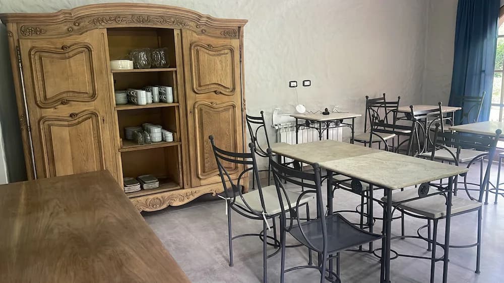 Breakfast area
