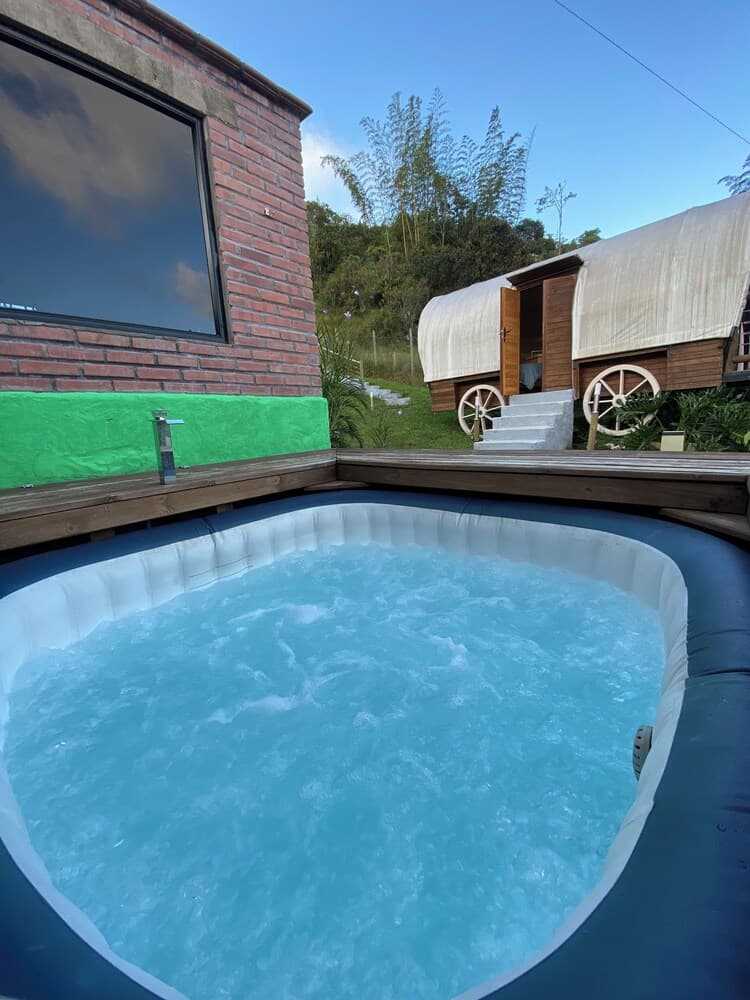 Private spa tub