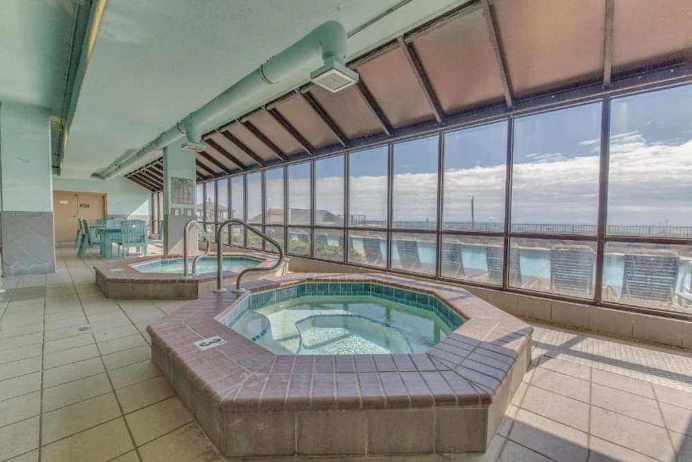 Indoor spa tub
