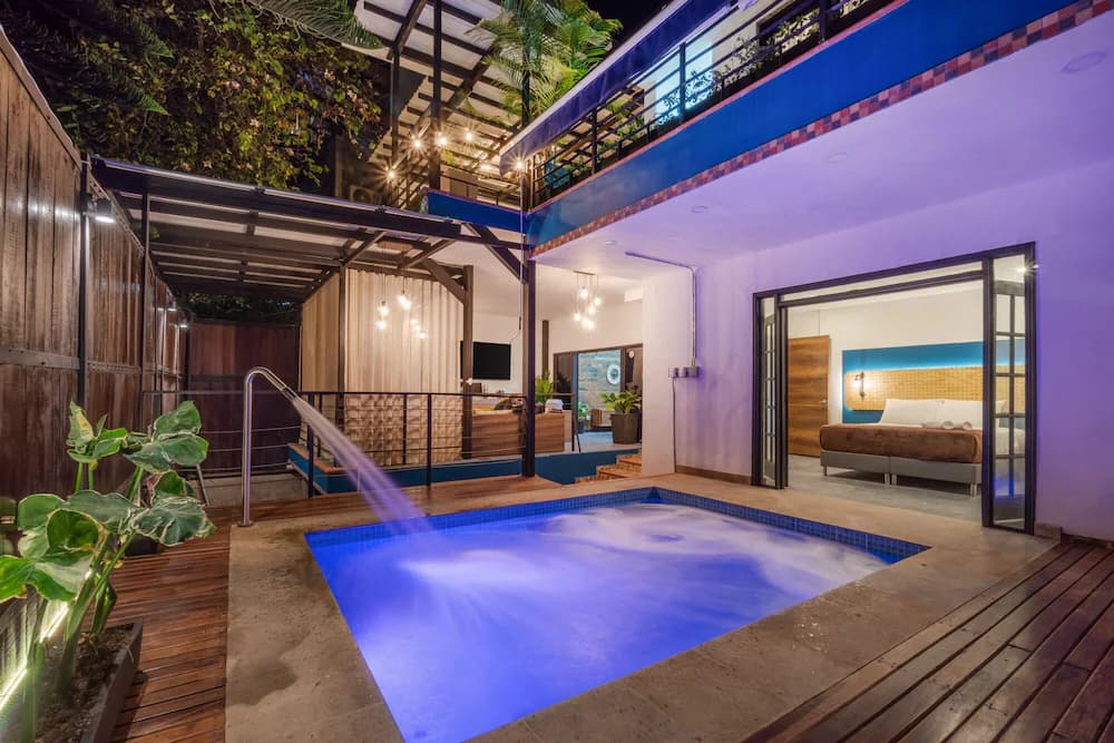 Private spa tub