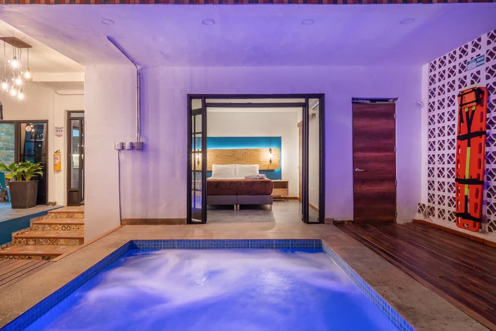 Private spa tub