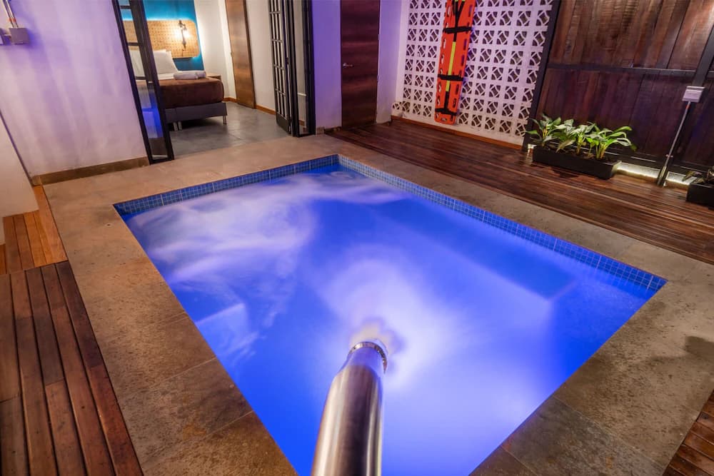 Private spa tub