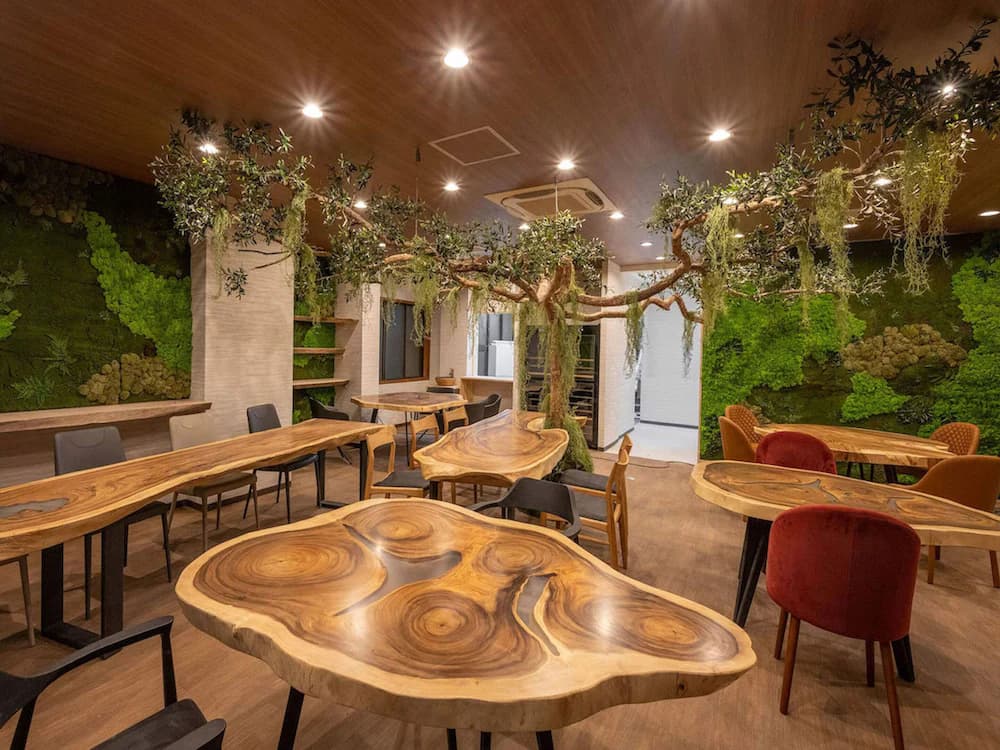 Lobby lounge