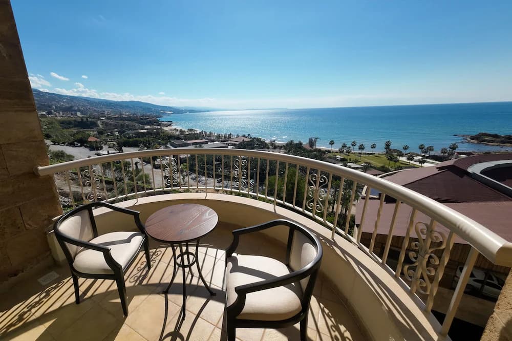 Beach/ocean view
