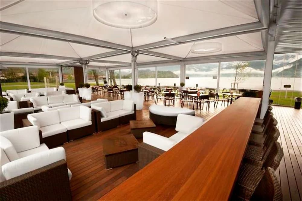 Beach bar
