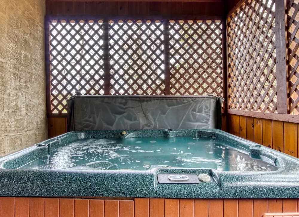 Indoor spa tub