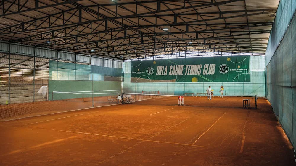 Tennis court