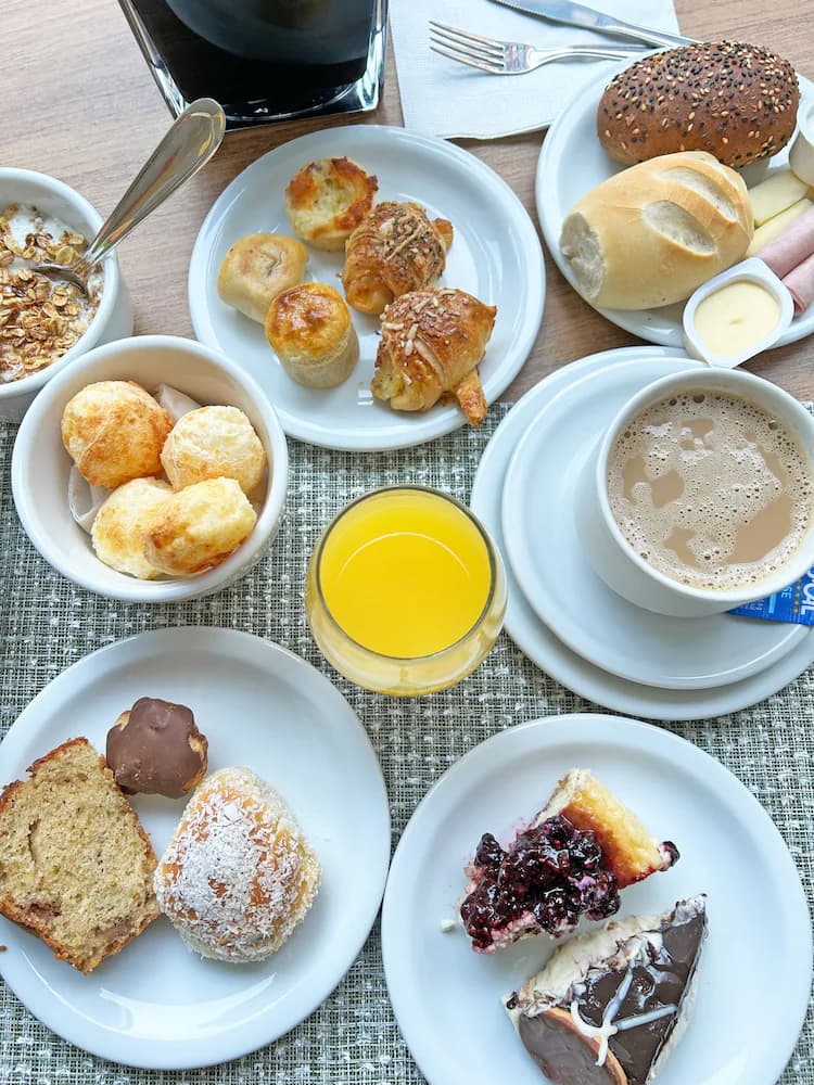 Breakfast buffet