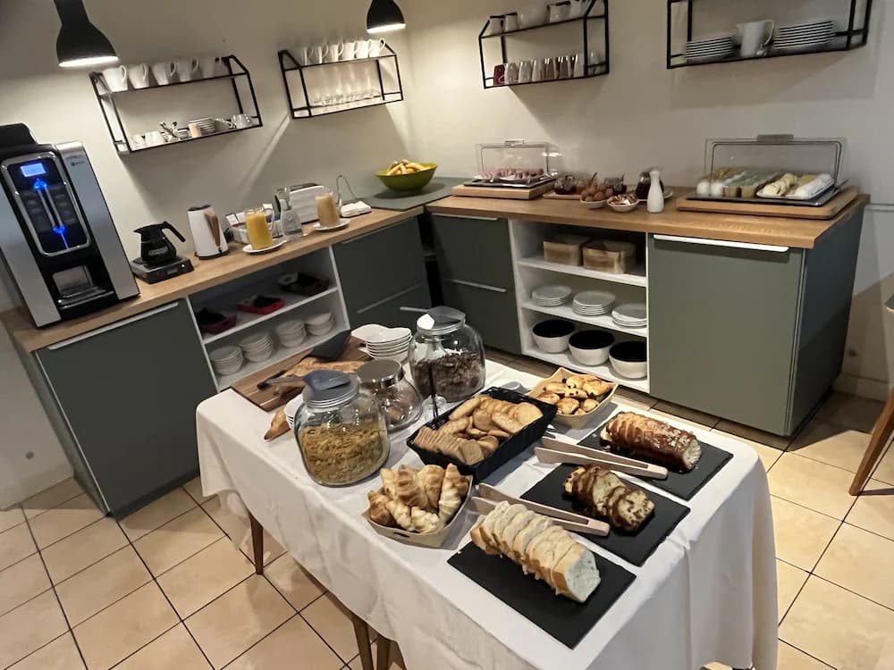 Breakfast buffet