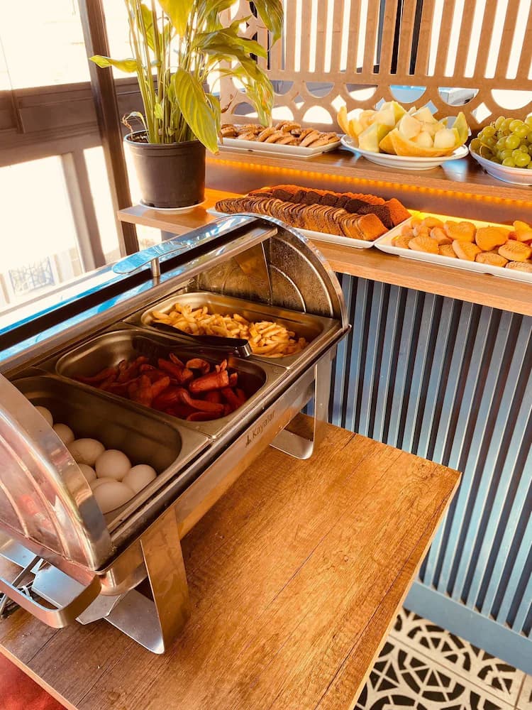 Breakfast buffet