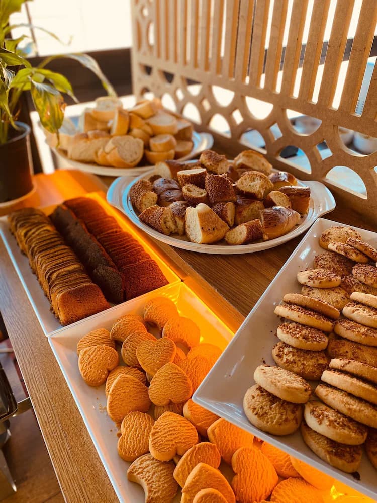 Breakfast buffet