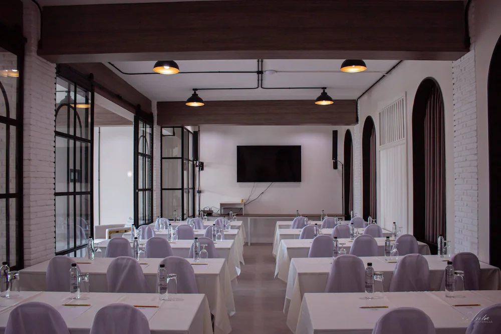 Meeting facility