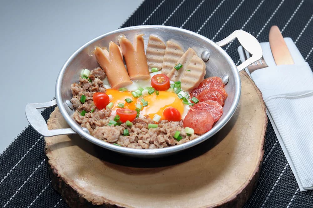 Breakfast meal