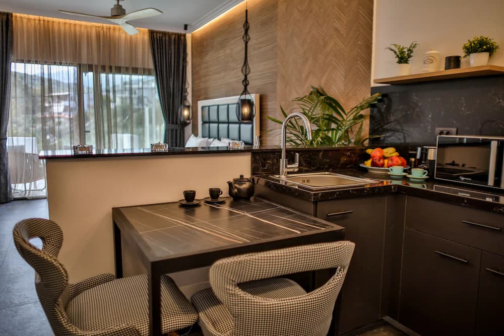 Private kitchenette