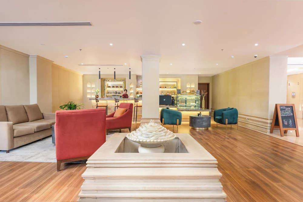 Lobby lounge