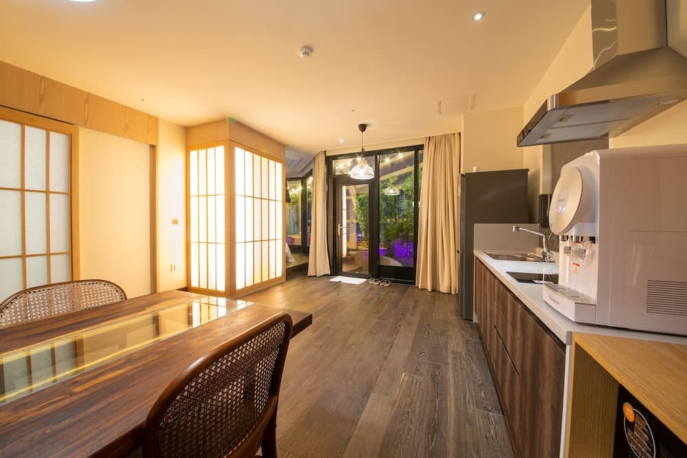 In-room dining