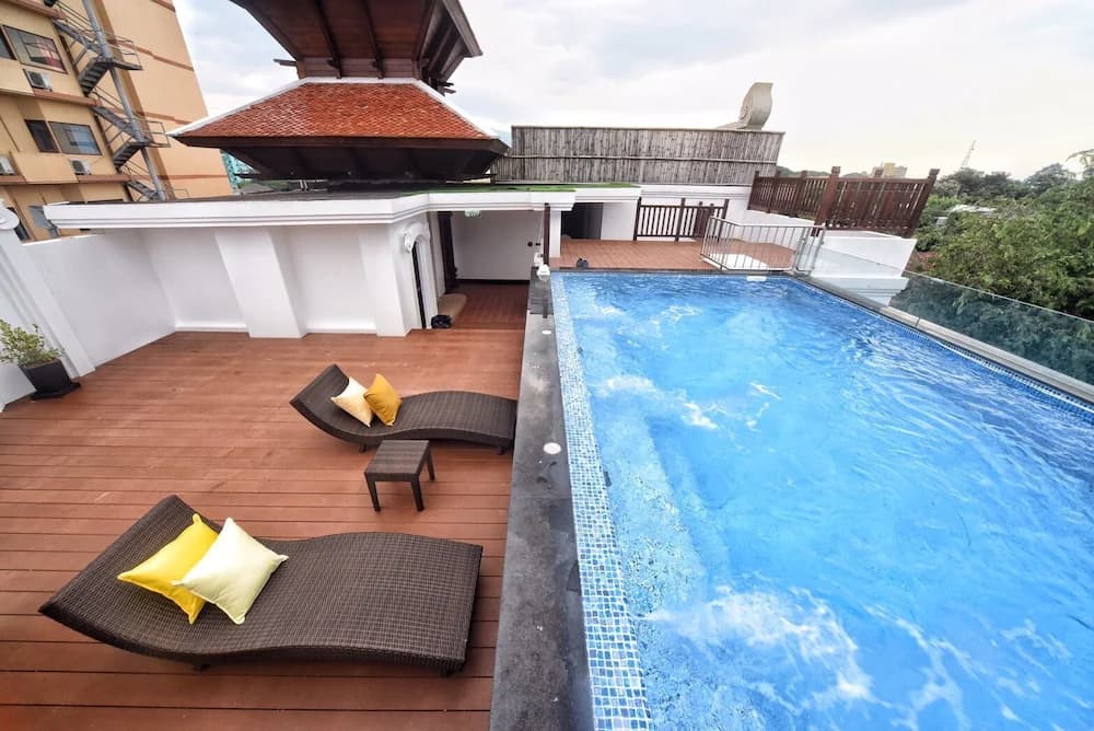 Rooftop pool