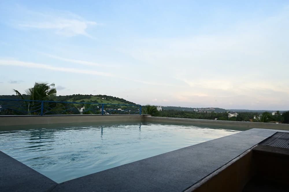 Rooftop pool