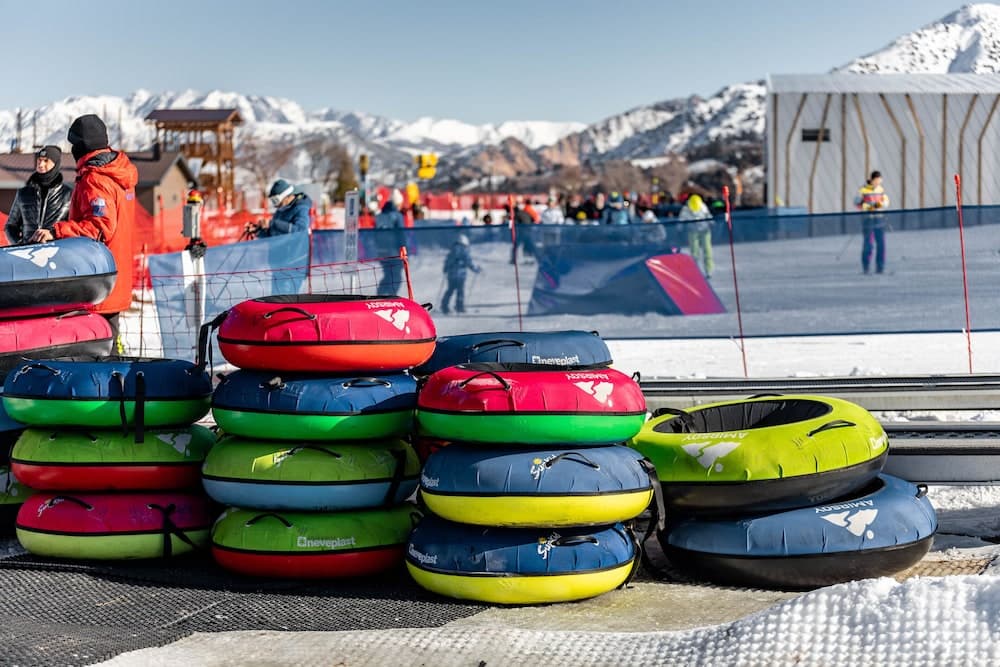 Snow tubing